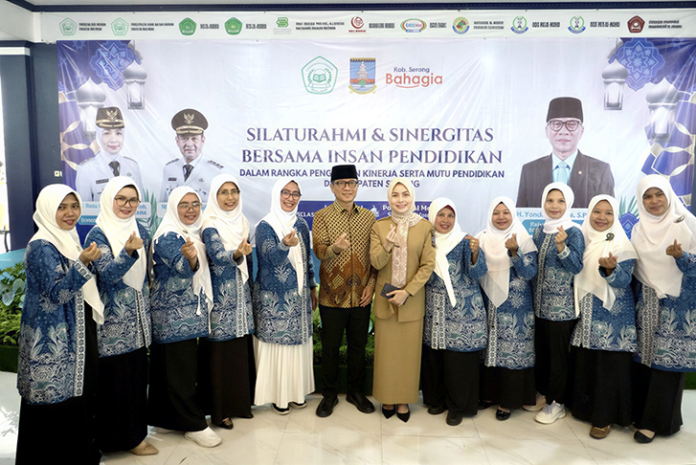 ComfyUI-upscaled_00001_ (3) Menteri Desa dan Pembangunan Daerah Tertinggal, Yandri Susanto, Mendes PDT, Serang, desa