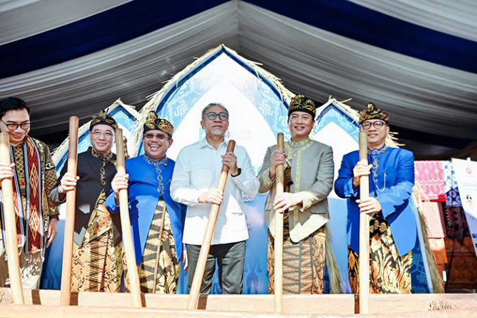 Menteri Desa dan Pembangunan Daerah Tertinggal, Yandri Susanto lombok barat